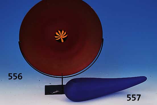 Blumenvase, Entwurf Philippe Stark, Daum Nan- cy, in Hornform, signiert, blaues Glas, L. 35 cm