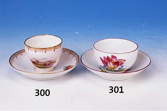 Tasse mit Untertasse, Meissen, 1774-1814 Untertasse sp„ter, Blume II, Porzellan, Altersspuren, H. 5 cm