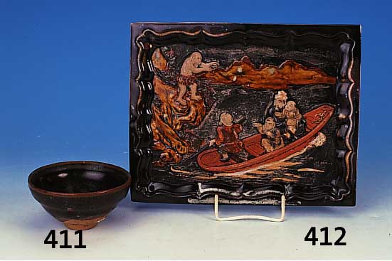 PLATTE, SUMIDA, CHINA, UM 1880/90, PORZELLAN, RELIEFIERT, HERR MIT KINDERN AUF BOOT, BEMALT, 20.5 X 25.5 CM