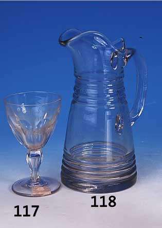 Henkelkrug, Sachsen, um 1810/20, farbloses Glas, geschnittener Dekor, H. 26 cm