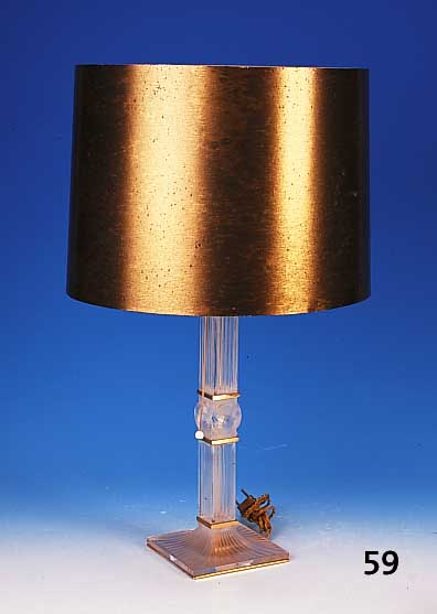 Groáe Lampe, Lalique, Frankreich, 50er J., Glas, mattiert, Messingmontur, goldfarbener Schirm, Elektr. nicht geprft, signiert, H. ohne ...