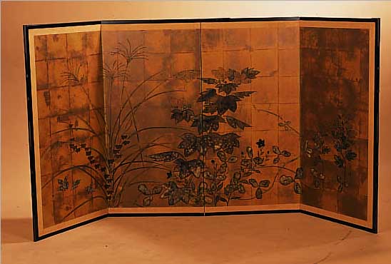 PARAVANT, CHINA, 19. JAHRHUNDERT VIER FLüGEL, AUFWENDIGE UND QUALITäTVOLLE BEMALUNG, BLUMENDEKOR, SIGNIERT, LEICHTE ...