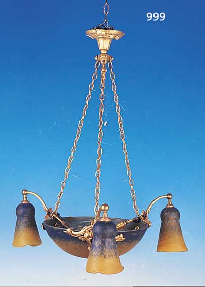 DECKENLAMPE, FRANKREICH, UM 1910-15, SIGN. MULLER FRES, PATE-DE-VERRE MIT GELBEN UND BLAUEN EINPUDERUNGEN, MITTEL- SCHALE UND ...