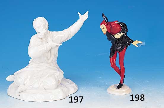 Porzellanfigur, Hutschenreuther KunstabteilungEntwurf K.Tutter, Mephisto aus Faust, bunt bemalt, ein Finger gebrochen, Teil vorhanden, H. c.a 19 cm