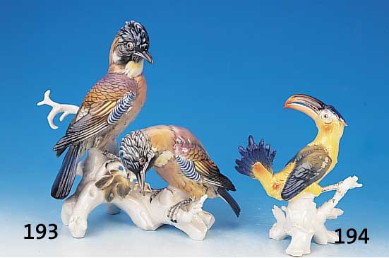 Porzellanfigur, Ens, 30er Jahre, Vogel- paar auf Geäst, bunt bemalt, H. ca. 29,5 cm