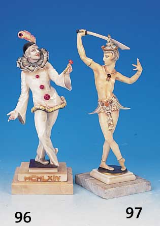 Porzellanfigur, Hutschenreuther, 30er Jahre, Pierrot, bunt bemalt, Feder geklebt, Blume minim. best., sekundär auf Steinsockel aufge- klebt, H. ...