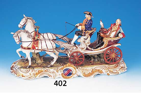 Große Porzellanfigur, Unterweissbach, 30er Jahre, Falkner in zweispänniger Kutsche, bunt bemalt und mit Goldstaffage, H. ca. 32 cm, L. ...
