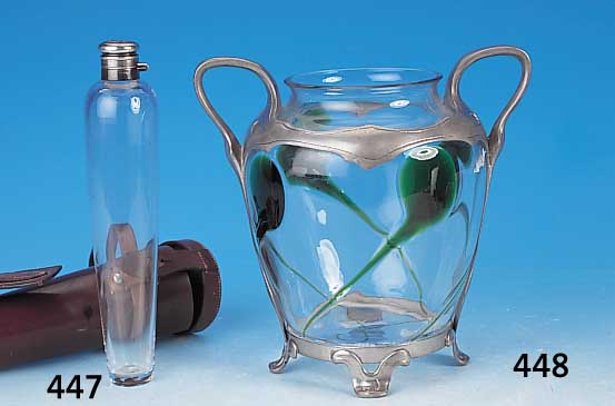 Reiseschnapsflasche, 20/30er J., farbloses Glas, in Originallederetui, Deckel monogr., H.ca. 23,5 cm, l. Alterssp.