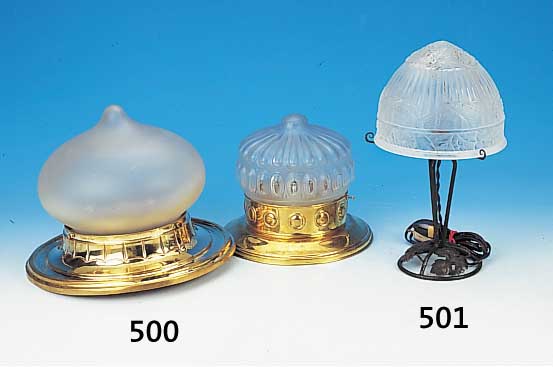 Tischlampe, Frankreich, 20er Jahre, Fuss Eisen mit Weinblattdekor, reliefierter und teilmattierter Pressglasschirm, Elektr. erneuert, ...