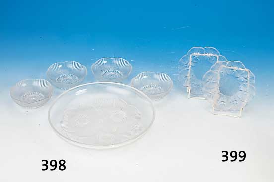 Zwei Teller, Lalique, 2. Hälfte 20. Jh., Blattdekor, Preßglas, z.T. mattiert,D. 14.5 cm