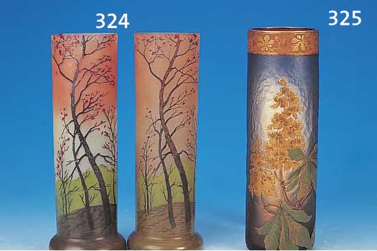 Vasenpaar, Frankreich, 20er Jahre, farbloses Glas mit bunter Emailmalerei von Landschaften, H. je ca. 27.5 cm, vermutlich Legras