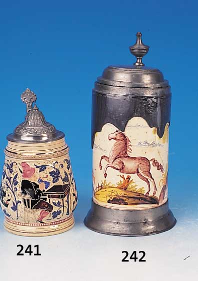 Fayencekrug, mitteldeutsch, Hannovrisch Minden ?, um 1730 , bunte Muffelfarben springendes Pferd in Landschaft, Zinnmon- tierung aus ...