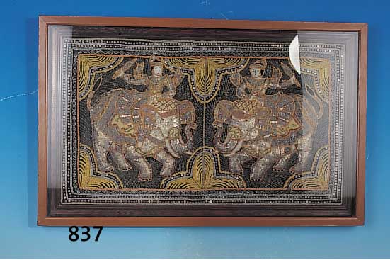 Wandbild, Indien, um 1900, reich mit Pailletten, Glasperlchen und Metall-fäden bestickt, Rahmen sek., min. Alters- schäden, ...