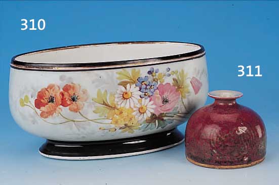 JARDINIERE, FRANKREICH, PARIS, UM 1860, PORZELLAN, BUNTE BLUMENMALEREI, CA. 14 X 29 X 19 CM, GOLDRAND BERIEBEN, UNIKAT