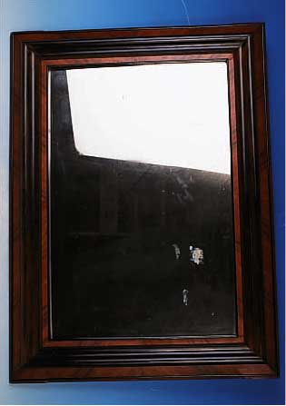 WANDSPIEGEL, NORDDEUTSCH, UM 1900, MAHA- GONIFURNIER, CA. 90 X 65 CM, LEICHTE GEBR.-SP.