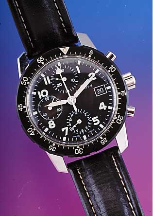SINN Herrenarmbanduhr, Chronogr. im Milit„r-design, pol. Edelst., Boden und Krone geschr.,bei Fertigst. wassergesch., Ln. mit 60er Teilung ...