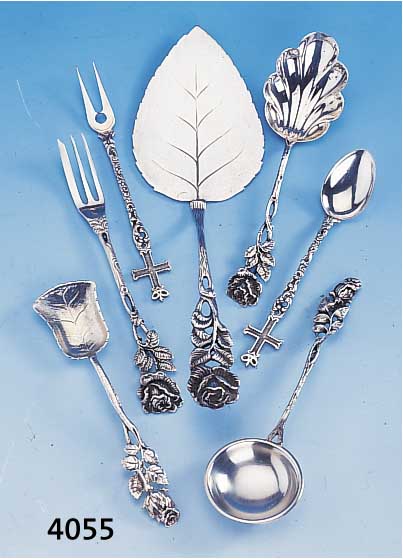 30 div. Teile, alle verz., 28 Teile im Stil d.Hildesheimer Rose, Silber, best. aus: 7 kleine Kaffeelöffel, 8 Kaffeelöffel, 5 kl. u. 4 mittlere ...