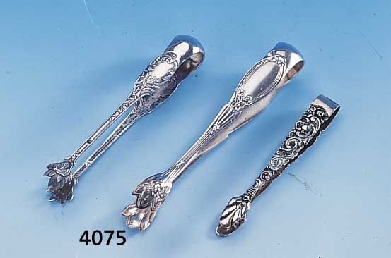 Konv. 3 Zuckerzangen, deutsch und Frankreich um 1900-1930, alle Barockstil/Klassizismus,L. 11-14.5 cm