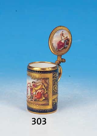 Miniaturkrug, Dresden, um 1900, Porzellan, kobaltblauer Fond, sehr feine Be- malung, im Deckel eingelegte Porzellanplatte, diese außen ...