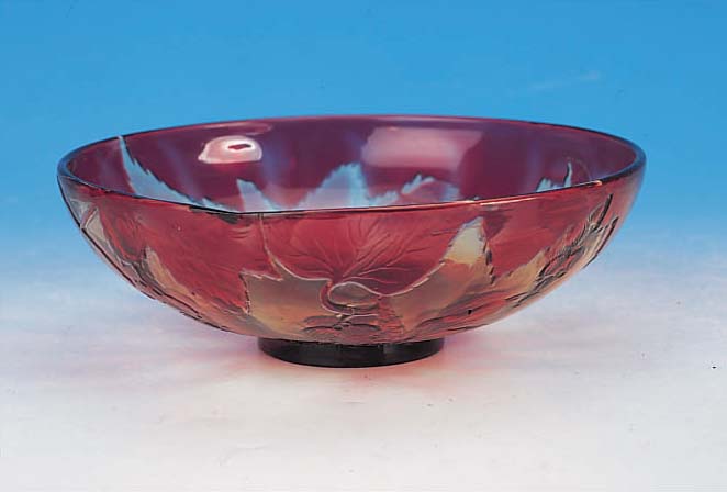 SCHALE, GALLéE, UM 1895, FARBL. GLAS, OPT. GEBLASEN, RUBINROTER ÜBERFANG, GESCHNITTEN, GESCHLIFFEN U. GEäTZT, FEUERPOLIERT, STACHEL- ...