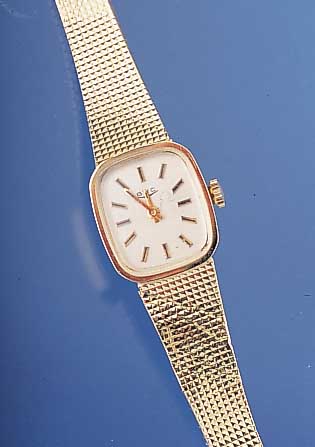 BWC Damengoldbanduhr, Schweiz/Deutschland um 1968, GG 585/000, neutr. Etui, Boden ge- dr., vers. Blatt, Formankerwerk, 17 St., von Intex Kal. ...