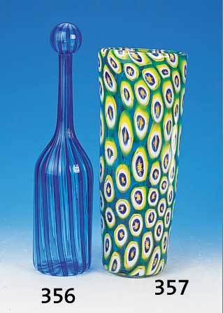 Vase, Murano, 20. Jh., türkisfarbenes Glas mit eingeschmolzenen Blüm-chen in Rot, Gelb u. Blau, H. ca. 33 cm