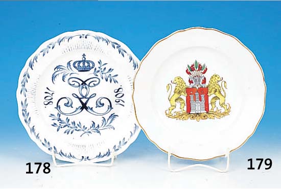 Teller, Meissen, um 1870, Porzellan, bunte Bemalung, Hamburger Wappen, Goldrand, D. ca. 25,5 cm