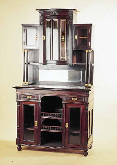 AUFSATZBUFFET, DEUTSCH, UM 1900, NUSSBAUM UND BUCHE, TEILFURNIERT, ELEGANTER SäULENDEKOR, DEKORIERTE VERGLASUNG, 200 X 110 X 56 CM, ...