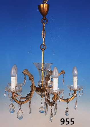 Deckenleuchter und Wandlampe, deutsch, 30er Jahre, glasummantelte Metallmonturen, ge- schliffener Glasbehang, Leuchter: H. ca. 44 cm, D. ...