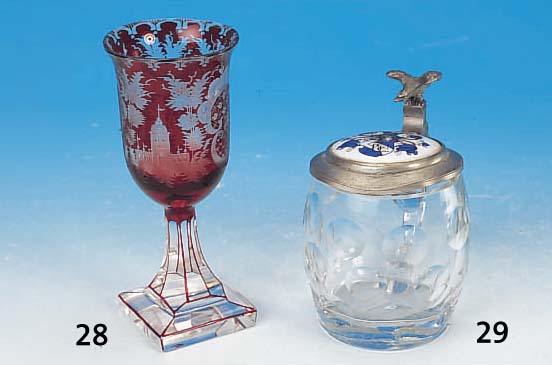 POKALGLAS, BöHMEN, 2. HäLFTE 19. JH., FARBLOSES GLAS, RUBINIERT, GESCHNITTENER DEKORH. 16 CM
