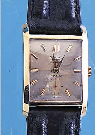 ZENTRA HERRENARMBANDUHR MODELL SOLA, REF.- NR. 52918, SCHWEIZ/DEUTSCHLAND UM 1958, GG 585/000, RECT.-FORM, BODEN GEDR., ZWEIFARB. VERS. BLATT, ...