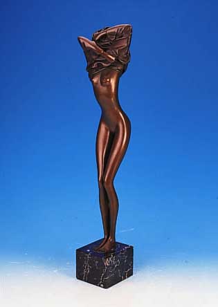 BRUNI, BRUNO, DONNA CHE SI VESTE, BRONZE- FIGUR, SIGN. UND NUM. 250/1000, GEGOSSEN BEI VENTURI, MARMORSOCKEL, GESAMTHöHE CA. 63,5 CM