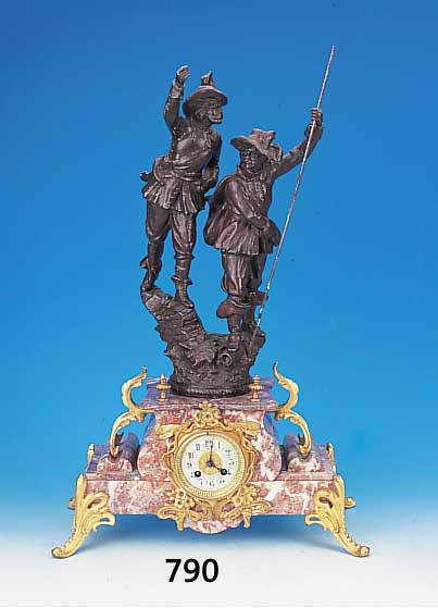 Tischuhr, Frankreich, um 1890, geäderter Marmorsockel, geschwungene Spritz- gußapplikationen, Lanzenspitze und Applike fehlen an ...