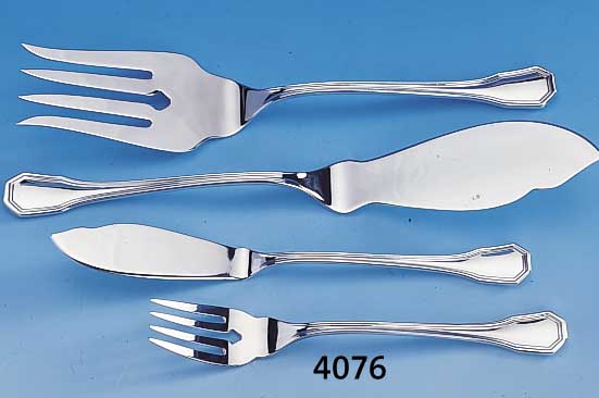 14-teiliges Fischbesteck, 925er Silber, best. aus: 6 Fischgabeln, 6 Fischmesser u. 2 Fischvorlegeteile, total ca. 790 g, Achteck- Muster, sehr ...