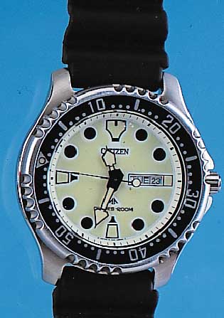 Konvolut: 3 Taucheruhren, einmal SEIKO für Herren, Quartzwerk, einmal ADEC von Citizen Herrenarmbanduhr, Automatik, einmal ADEC von Citizen ...