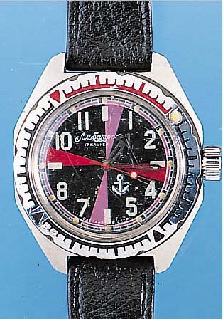 KONVOLUT: 6 RUSSISCHE ARMBANDUHREN, GEFERT. IN DER SOWJETUNION IN DER ZEIT VON 1950-1980, ALLE GEHFäHIG/INTAKT, DARUNTER 1X TONNENFöRM. ...