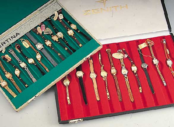 REICHHALTIGES KONVOLUT VON 46 DAMENARMBAND- UHREN, UNGETR. LAGERWARE, GEFERT. CA. 1938- 1948, DAVON 20X ORIG.-BäNDER, ANDERE OHNE, GEMISCHTES ...