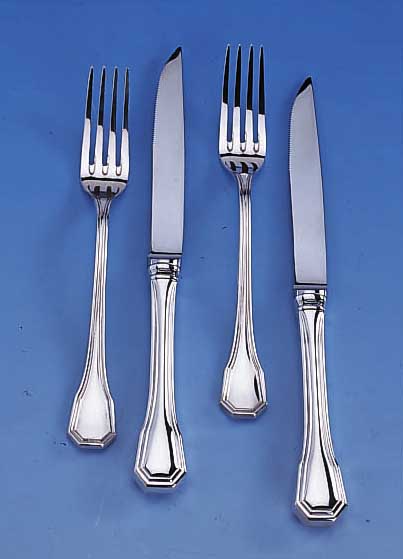 12-TEILIGES STEAKBESTECK, 925ER SILBER, BEST. AUS: 6 KL. GABELN (L. CA. 18 CM) U. 6 STEAKMESSER (L. CA. 21.5 CM), SEHR GUTER ZU- STAND, ...