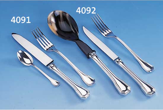 14-TEILIGES STEAKBESTECK, 925ER SILBER, BEST. AUS: 6 STEAKMESSERN L. CA. 18 CM, 6 STEAKMESSER L. CA. 21.5 CM, SALATBESTECK, SEHRGUTER ...