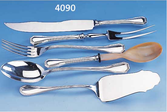 11 VORLEGETEILE, 925ER SILBER, BEST. AUS: 2 TORTENSCHAUFELN, 1 SALATBESTECK, 1 TRANCHIERMESSER M. SPIEß, 1 SOßENLöFFEL, 2 FLEISCH- SPIEßE, ...