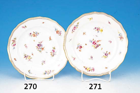 TELLER, MEISSEN, UM 1860-80, 1. WAHL, PORZELLAN, BUNTE STREUBLUMENMALEREI MIT INSEKTEN, GOLDSTAFFAGE, D. CA. 25.5 CM