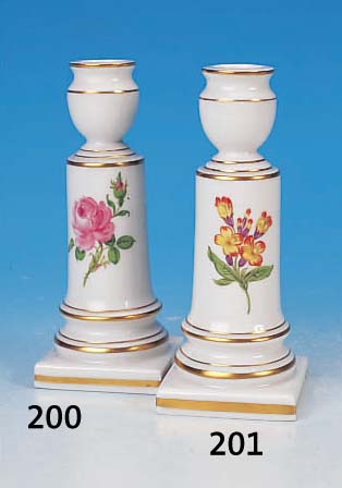 KERZENLEUCHTER, MEISSEN, 2. WAHL, NACH 1970, ROTE ROSE, MIT GOLDRäNDERN, CA. 15 CM