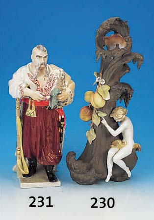 GROßE VASE, VOLKSTEDT, ENS, UM 1900, PORZELLAN, MIT FRAUENDEKOR UND PFIRSISCHEN APPLIZIERT, L. BESCHäDIGT, SEHR PRUNKVOLL, H. 58 CM
