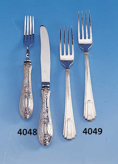 CARTIER: 5 GABELN, 925ER SILBER, SIGN., TEILVERGOLDET, ART-DECO-MOTIV, GEFERTIGT FüR AMERIKA, CA. 205 G