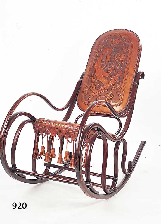 Schaukelstuhl, Kohn, um 1900, Bugholz reich gebogt, mit Etikett, schöner geprägter Leder- bezug, leichte altersbedingte Gebrauchsspuren,ca. ...