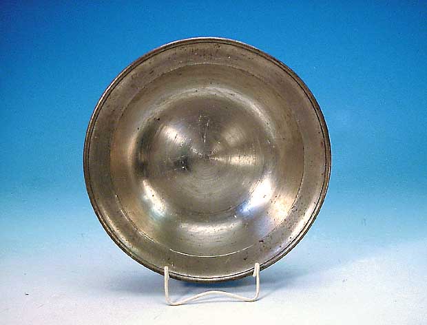 SCHüSSEL, UM 1800, ZINN, L. ALTERSSP., D. CA. 29,5 CM