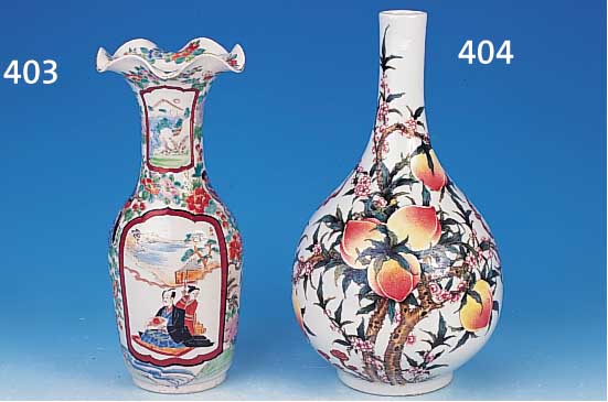 Konvolut 2 Vasen: 1 x Japan, um 1890, 1 x China, um 1890; Porzellan, bunte Bemalung, 1 x floraler Dekor in zwei Kartuschen Land- schafts- u. ...