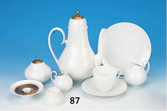 Service, Rosenthal, Romance, 60er Jahre, Porzellan, z.T. mit Goldstaffage, best. aus 6 Tassen mit Untertassen, 2 Teetassen mit Untertassen, ...