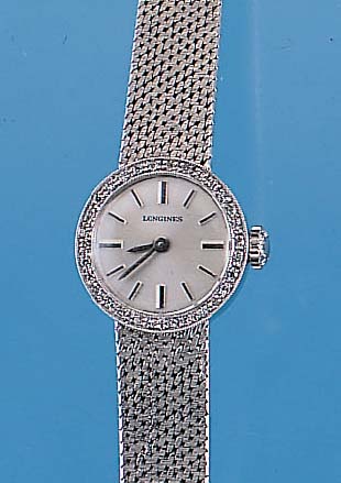 LONGINES Damenarmbanduhr, neutr. WG 750/000-Geh. rhod., Lünette m. 8/8 Diamanten zus. ca. 0,32 ct l. get. Weiß, Boden gedr., vers. ...