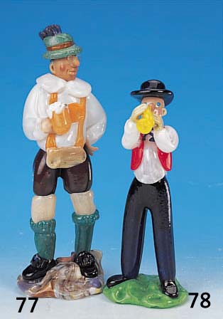Skulptur, Glas, Tschechoslowakei 60/70er J., frei geblasen, Darst. eines Biertrinkers imalpenländ. Look mit Bierglas, Brille tragend, ...